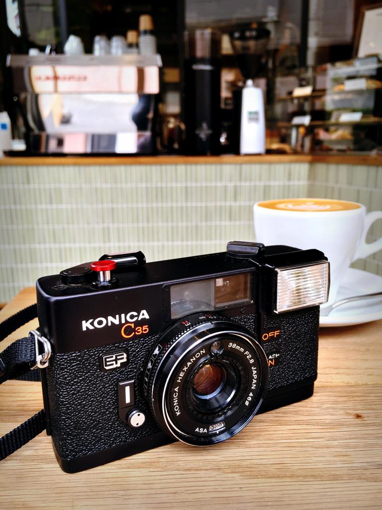 KONICA C35 EF