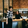 接客するお嬢さん達