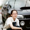 不自然な微笑み