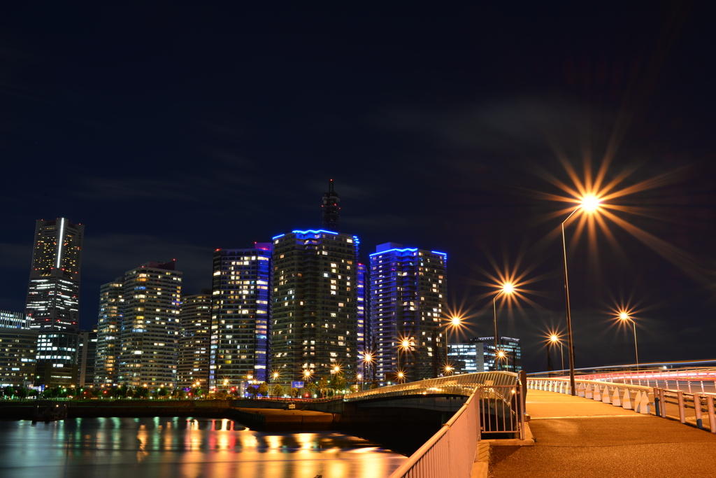 夜のみなとみらい二十一