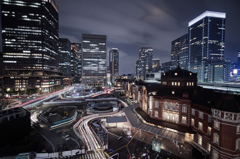 東京駅 17時半