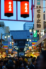 川崎大師 正月の仲見世通り