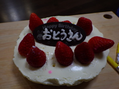 誕生日ケーキ　手作りが一番