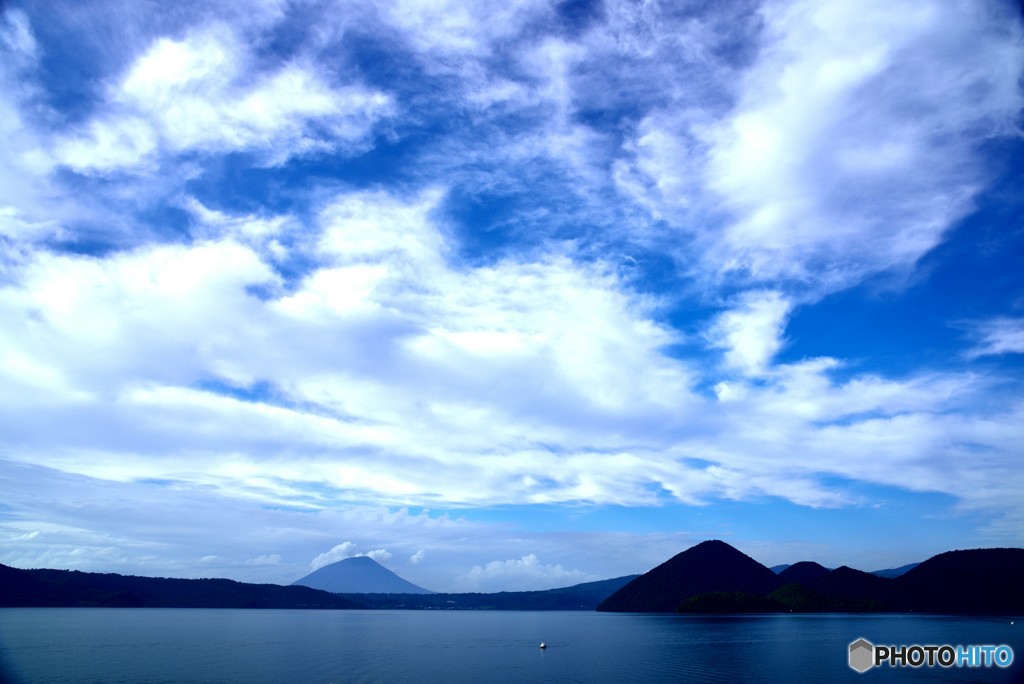 洞爺湖と羊蹄山