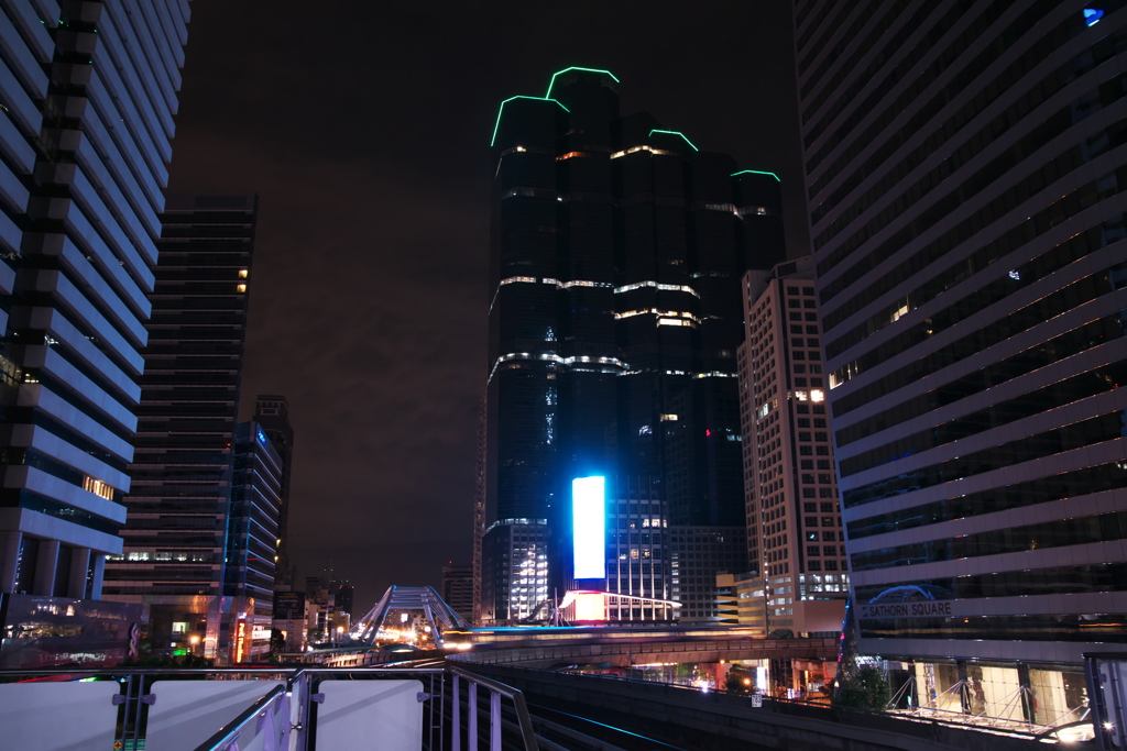 電車と夜景