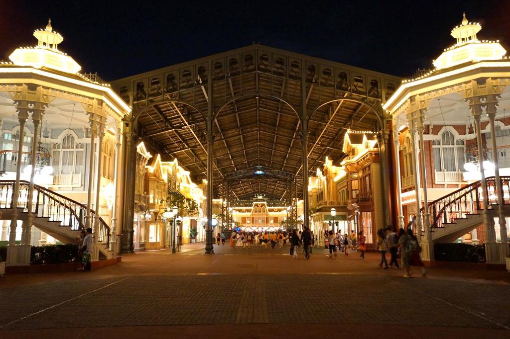 寂しくなるこの時間のディズニーランド