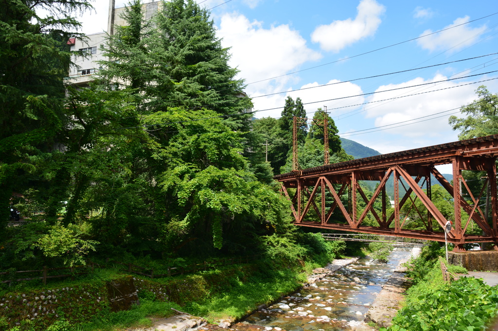 夏の鉄橋