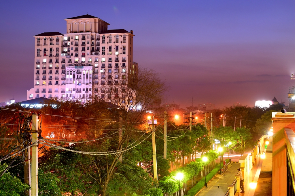 View of Galeria Market from Cross Point 