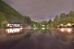 夜の金鱗湖