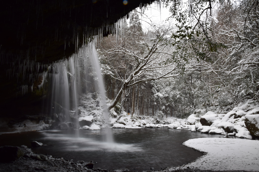 雪の鍋ヶ滝③