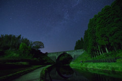 通潤橋の星空