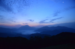  蛇越峠の夜明け