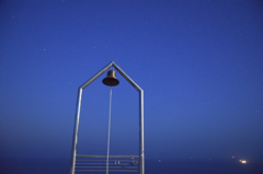 鶴御埼灯台展望所の鐘と星空