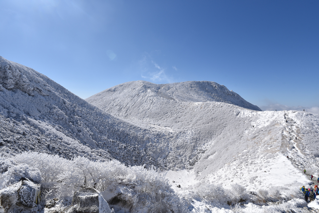 冬の久住山を望んで