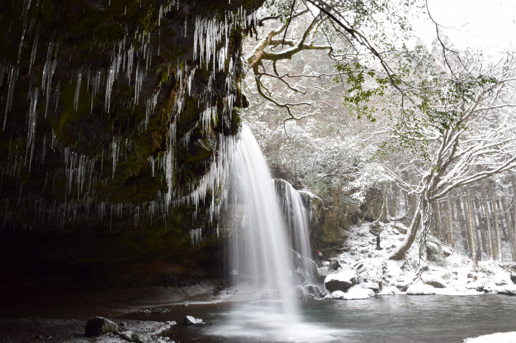 雪の鍋ヶ滝④