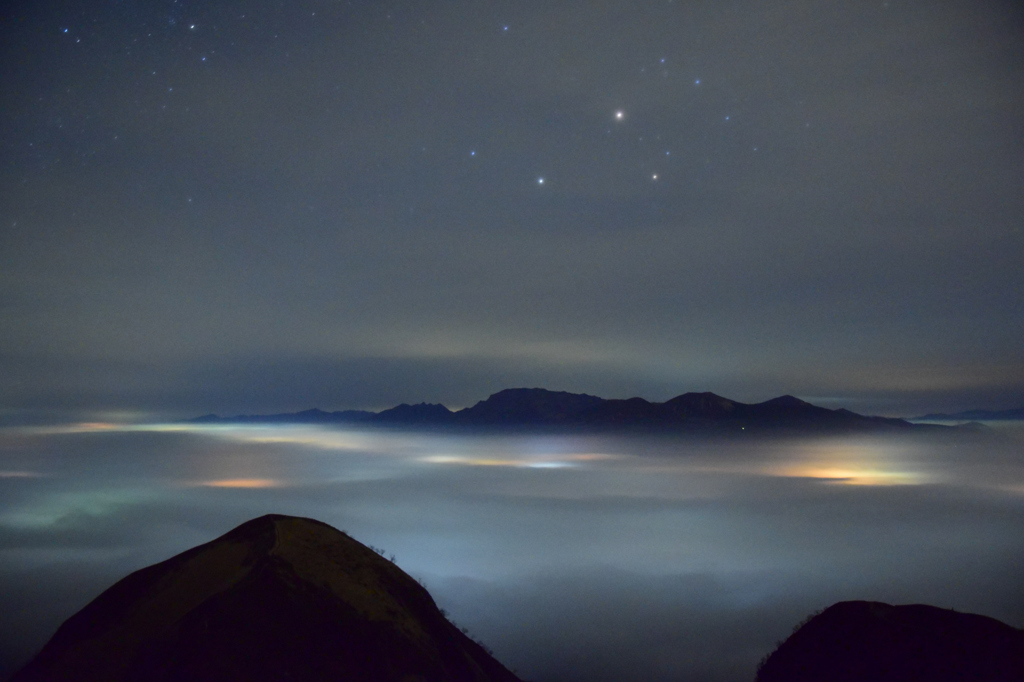 雲海の夜