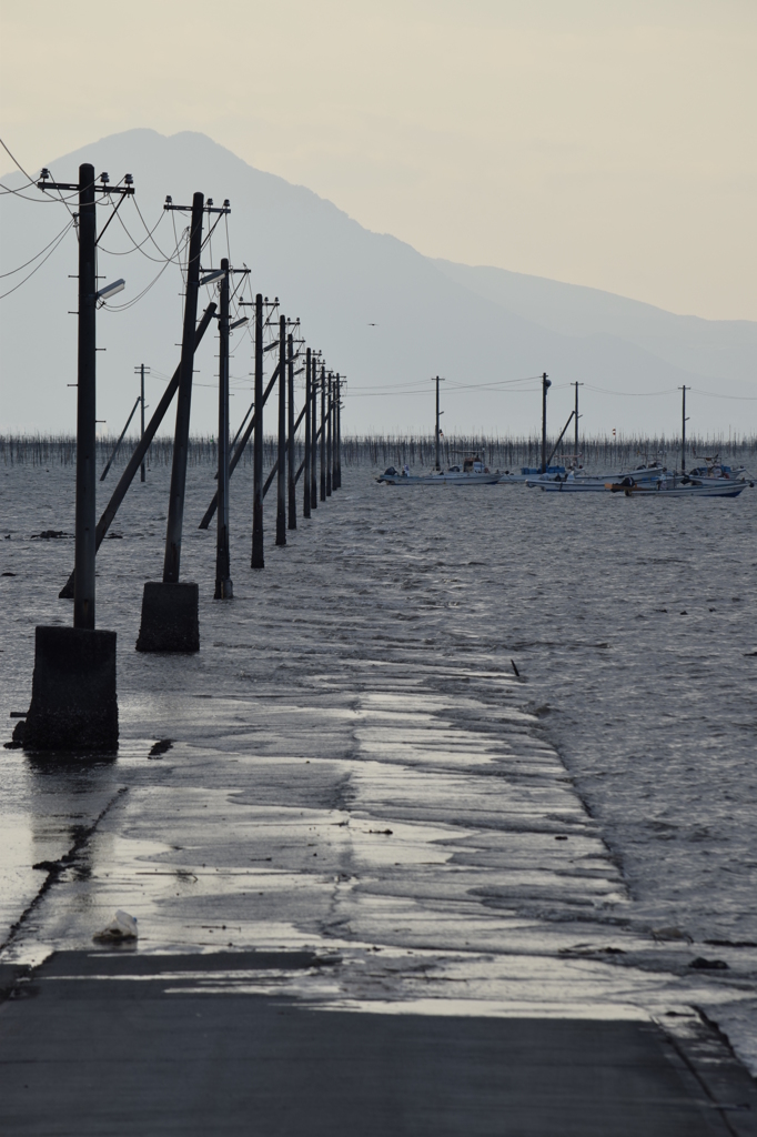 長田部海岸の沈み橋②