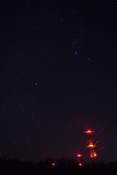 オリオン座と鉄塔