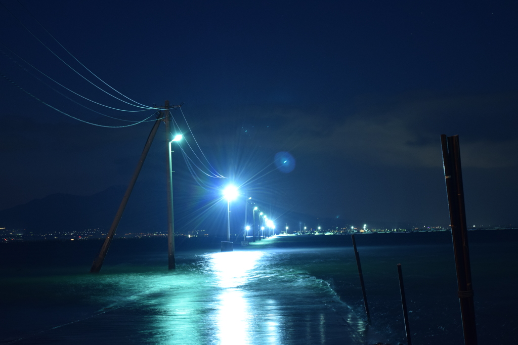 長田部海岸の沈み橋
