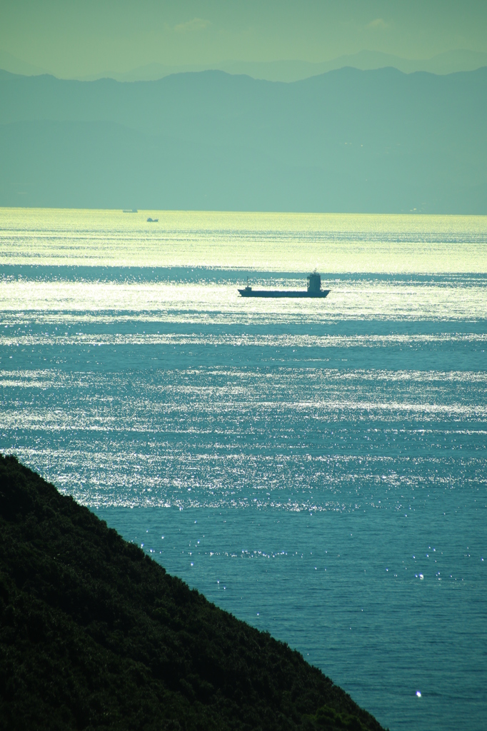 海と舟