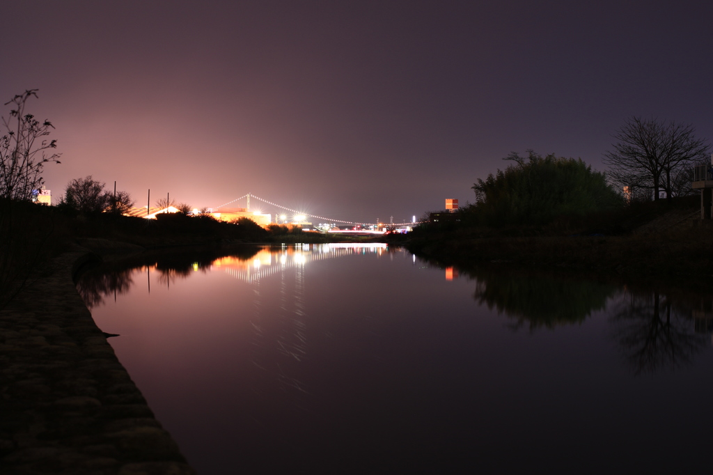 夜の小川