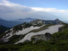 槍の穂先が見えますね