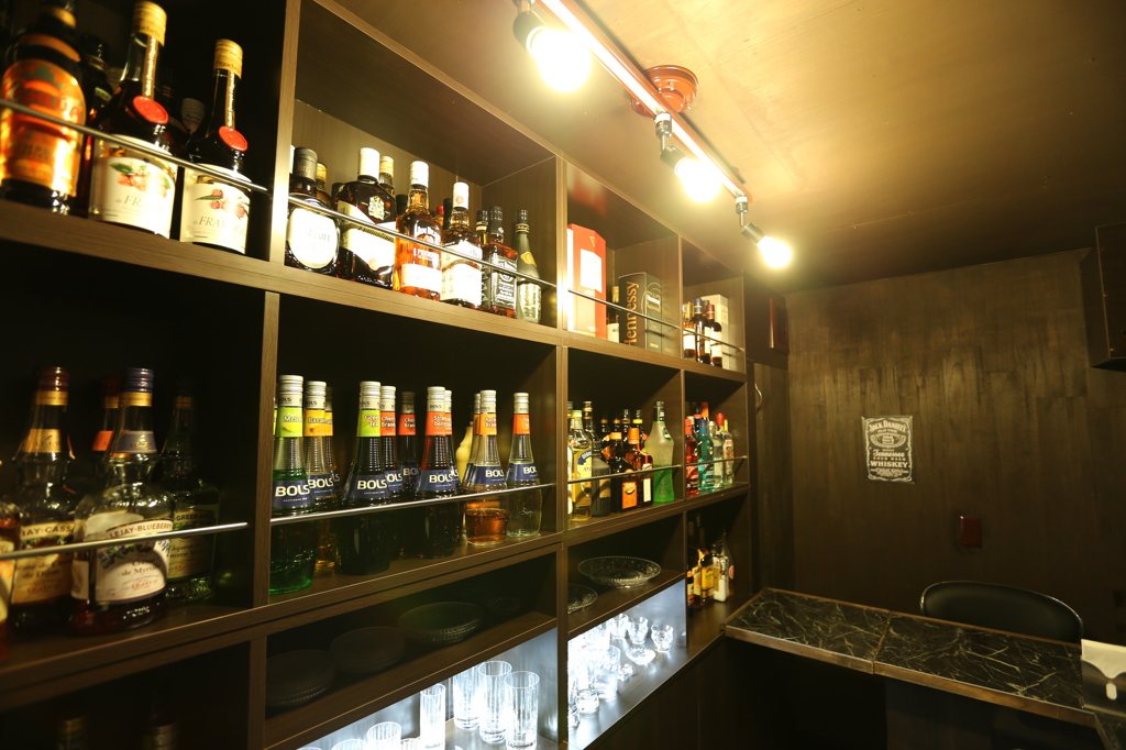 近所のBAR 2