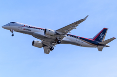 祝！　MRJ 初飛行！！
