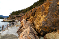 仙酔島 - 日本で唯一の５色岩