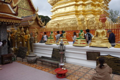 ワット プラタート・ドーイステープ