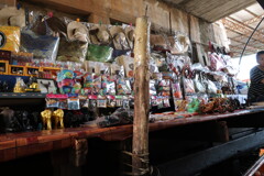 Damnoen Saduak Floating Market