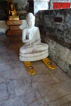 ワット プラタート・ドーイステープ