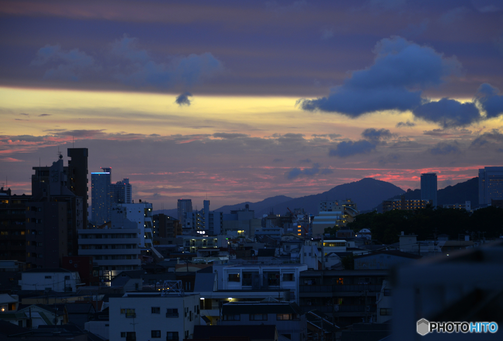 太陽は西に沈む