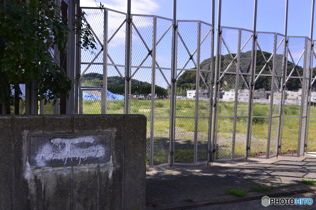 にぎやかな声が聞こえた