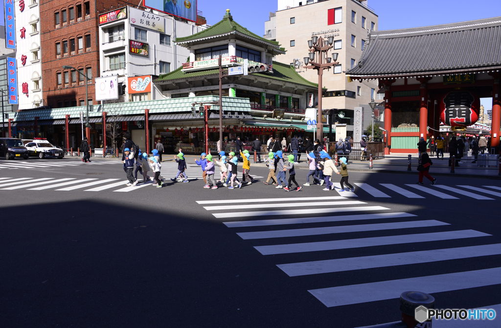 手を挙げてみんなで・・・