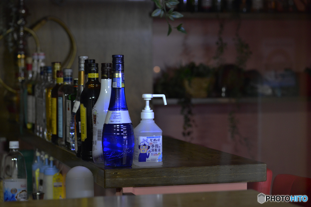 開店する時間までじっと・・・