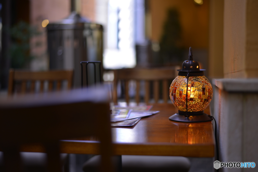 お二人の邪魔はしませんから・・・