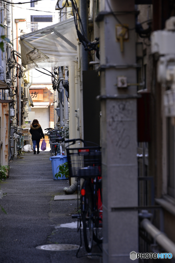 この路地はたまんねぇな！