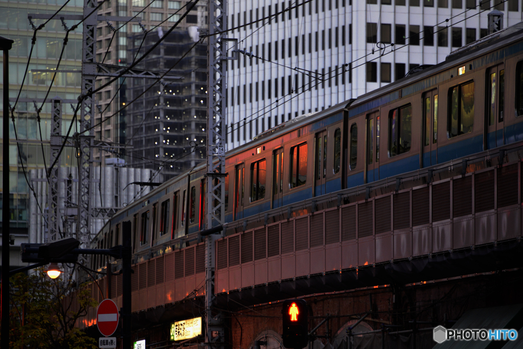 銀座の夕陽を受けて・・・