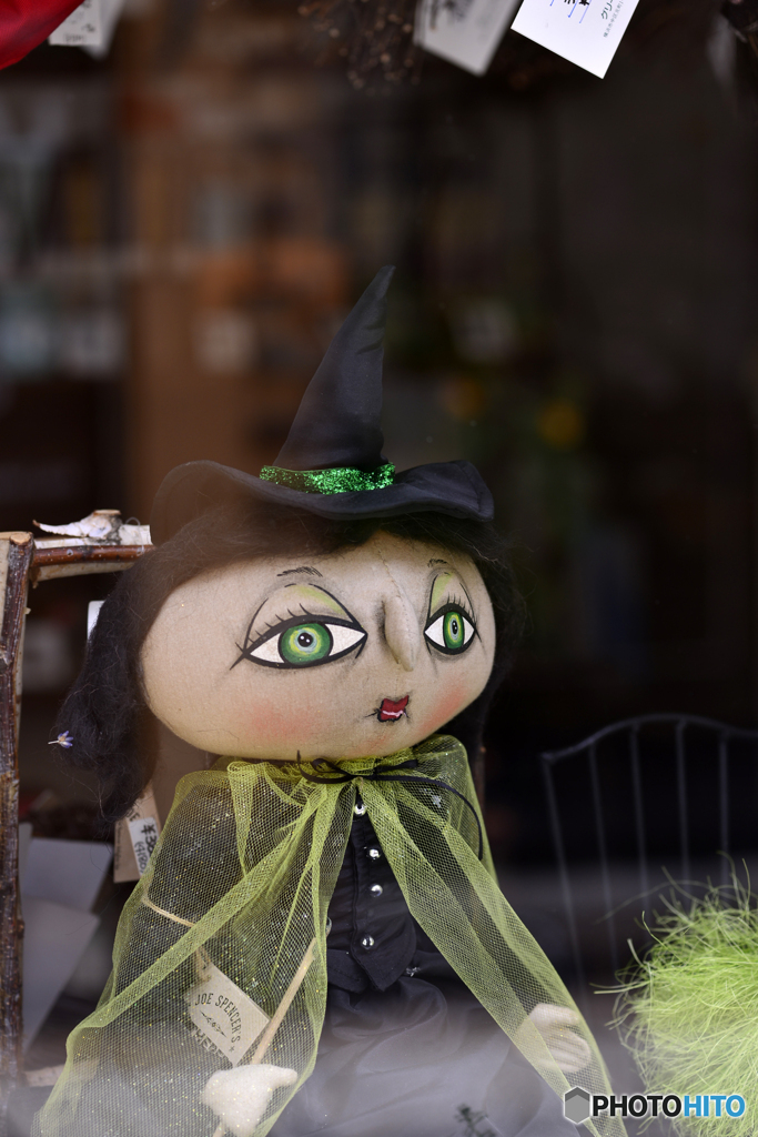 つぶらな瞳の魔女さん