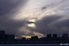 冬の終わりの雲空