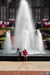 ネェ、スゴイネ！？　ウン、スゴイネ！