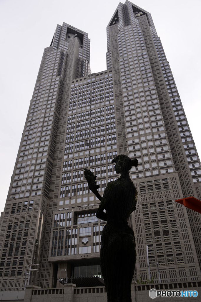 東京都庁にて----①