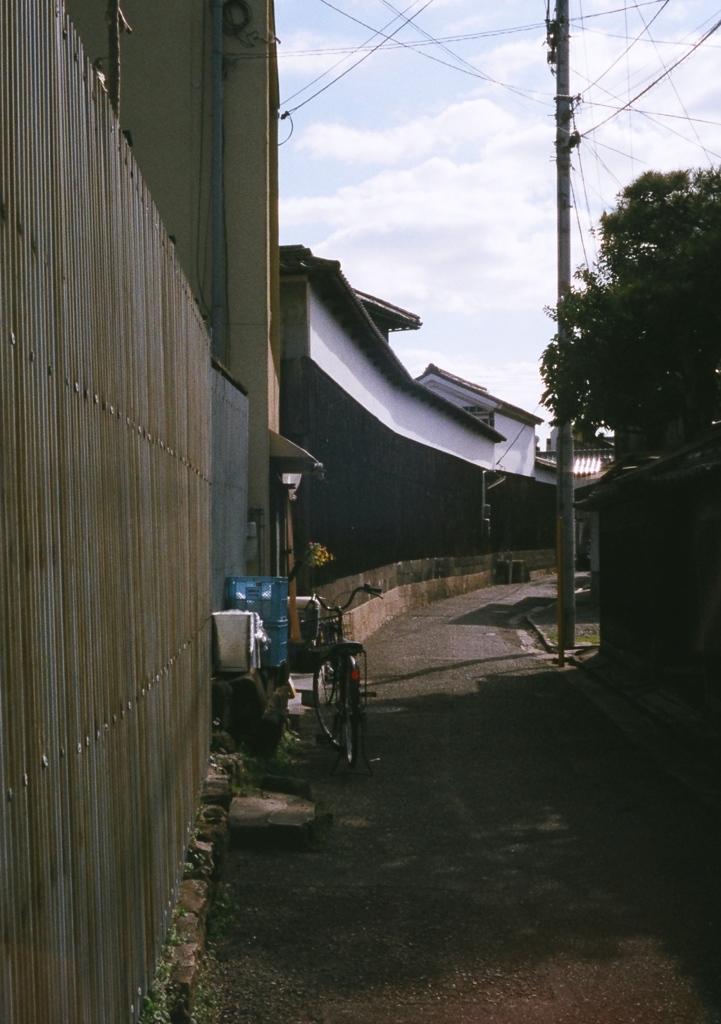 15760031