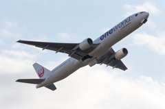 Boeing 777-346