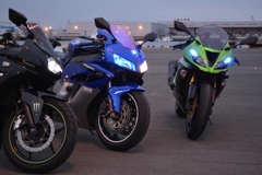 青い目