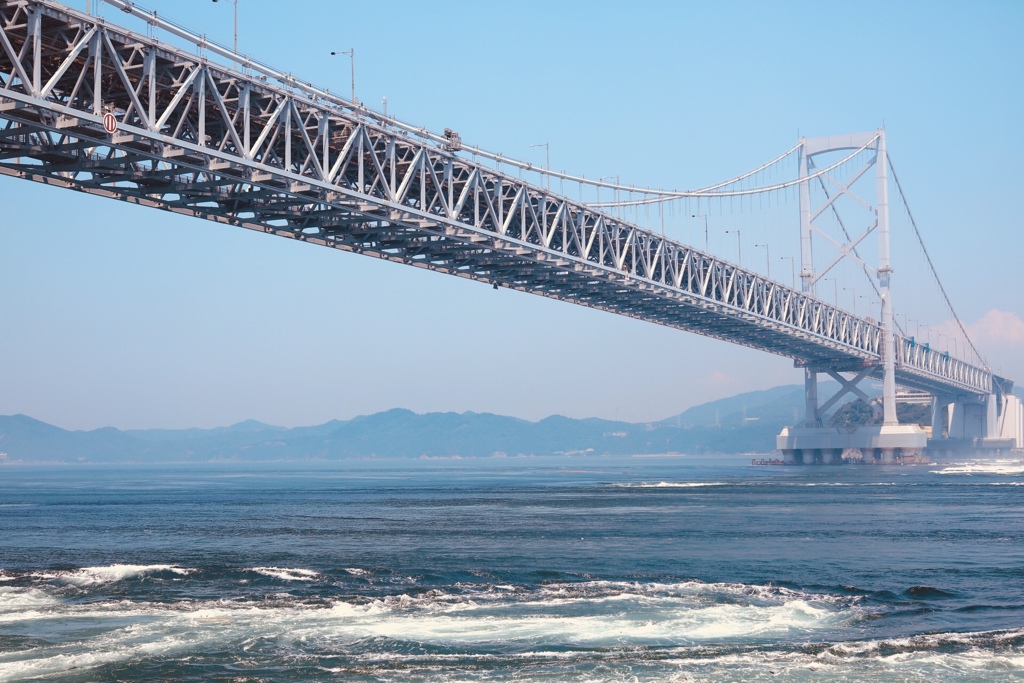 うずしおと鳴門大橋