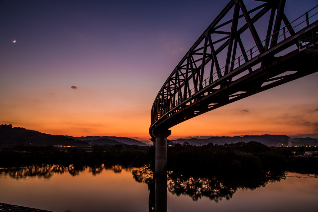 暮れる鉄橋