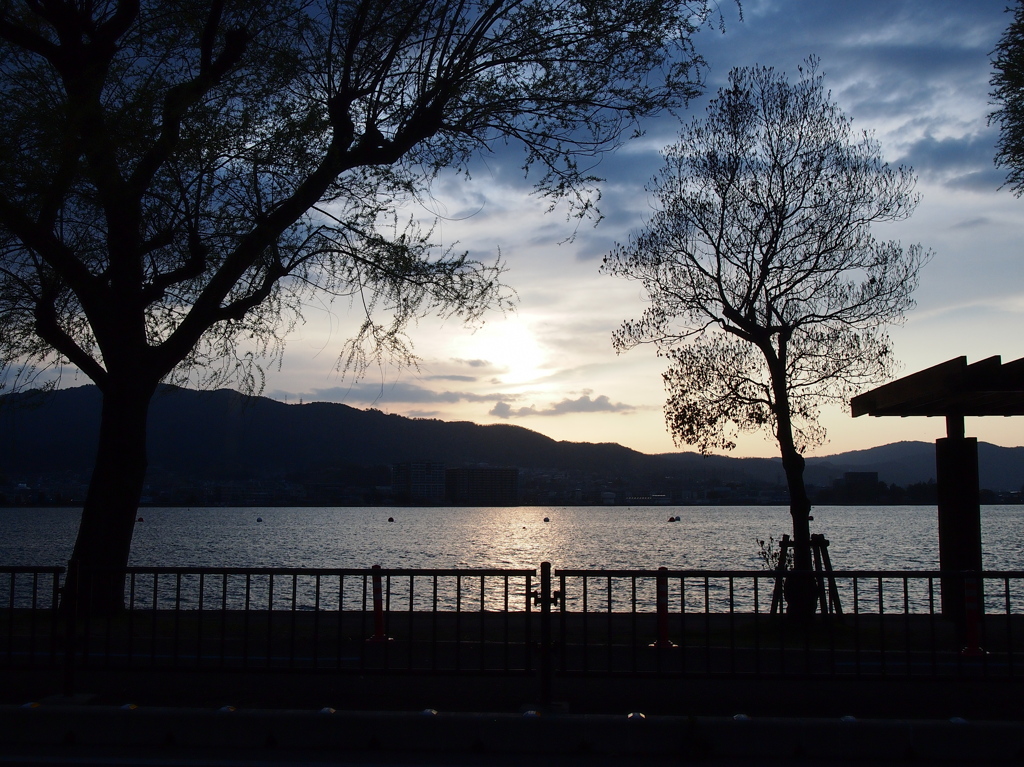 琵琶湖の落日