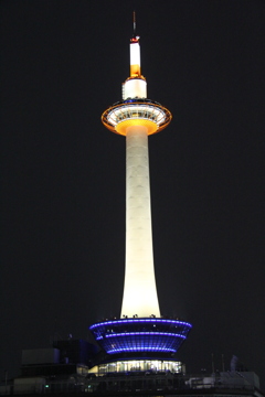 夜の京都タワー